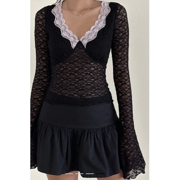 Womens Sheer Lace Bell Sleeve Top Size XL Black Romantic Goth Dark Coquette Y2K - Picture 11 of 13